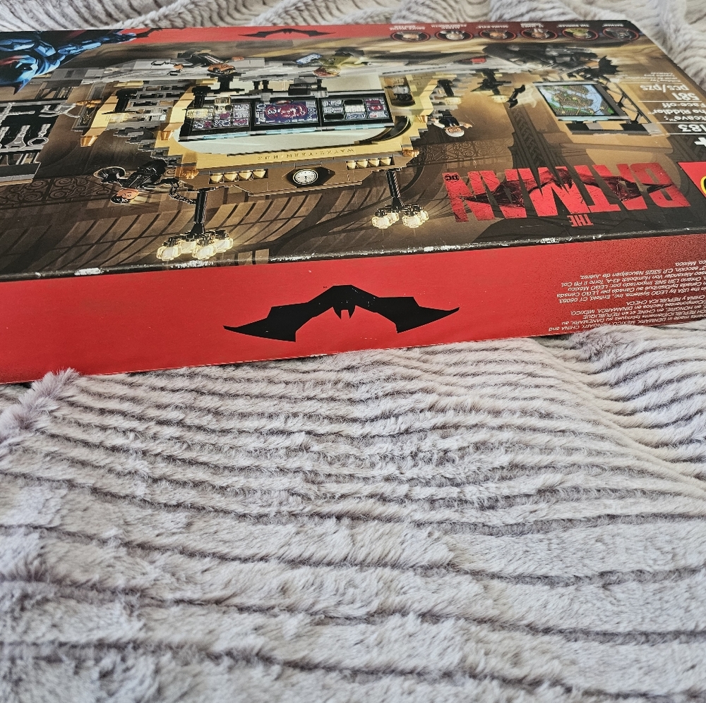 Lego BATCAVE